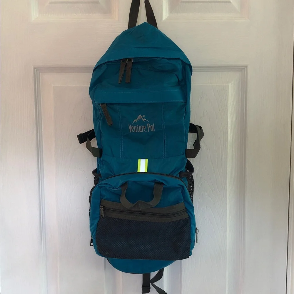 Venture Pal Field Operation 35L Ultra-light Packable Backpack, like new, blue